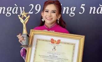 Bình Tinh: “Giải thưởng Đào Tấn này xin tiếp tục dành cho gia tộc Huỳnh Long”