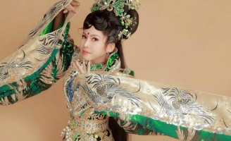 Bình Tinh thực hiện ước nguyện của mẹ Bạch Mai, đưa Đoàn Huỳnh Long lưu diễn tại Pháp