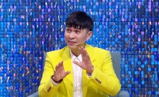 Châu Gia Kiệt từng quỳ xuống xin lỗi cha mẹ vì đã bỏ nhà đi hát  