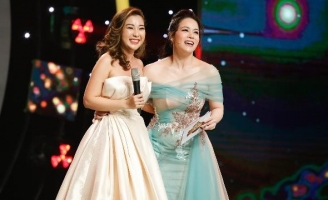 Cô giáo Thiên Phú khiến Nhật Kim Anh ngẫu hứng song ca Tàu anh qua núi