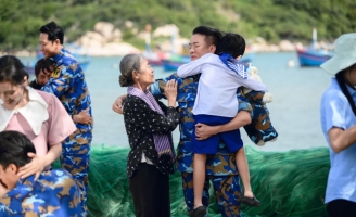 Đàm Vĩnh Hưng lần đầu khai thác hình ảnh người lính trong MV “Xuân của lính xa nhà”