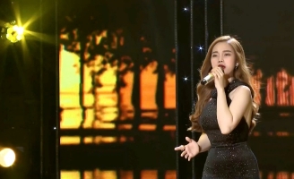 Giang Hồng Ngọc tiết lộ từng “khờ khạo” ở tuổi 16