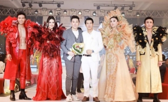 Hải Triều, Tạ Công Phát, Vũ Linh , Lê Thị Phương diễn mở màn cho NTK Nam Phong