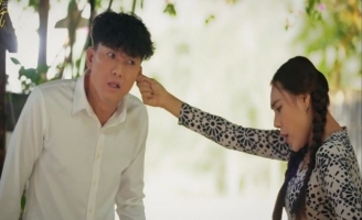 Hồ Bích Trâm đánh ghen tại quán nước vì Quách Ngọc Tuyên cả gan “trêu hoa, ghẹo nguyệt” 