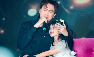 Hồ Việt Trung bỏ tiền túi làm liveshow kỷ niệm 20 năm ca hát không bán vé