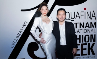 Lý Nhã Kỳ diện trang sức ngọc trai khủng dự event Lê Thanh Hòa