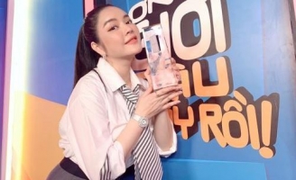 Lý Nhã Kỳ xuất sắc giành cúp 