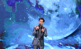 Ngọc Sơn sau khi mẹ qua đời: “Nhà tôi từng bị cúp cầu dao điện vì chưa thanh toán hóa đơn”