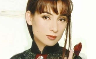 Nhan sắc thời trẻ của Phi Nhung, xứng danh 