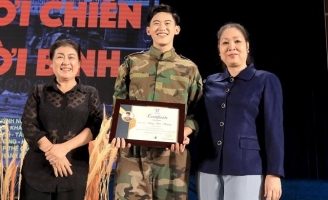 NSND Hồng Vân: Không tin là thế hệ trẻ lại làm tốt kịch văn học cách mạng đến thế!