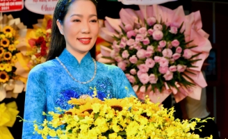 NSND Trịnh Kim Chi là nữ đầu tiên đắc cử Chủ tịch Hội Sân khấu TP. HCM