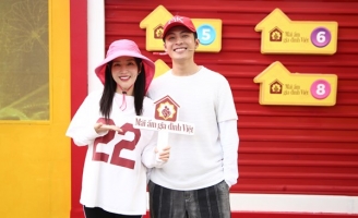 Puka và Gin Tuấn Kiệt xúc động khi chứng kiến hoàn cảnh của các em nhỏ mồ côi