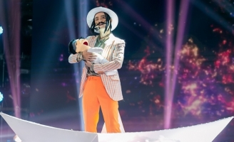 Thanh Duy tiếp tục tạo hit, bùng nổ với bài hát về Ba gây xúc động tại The Heroes 2021