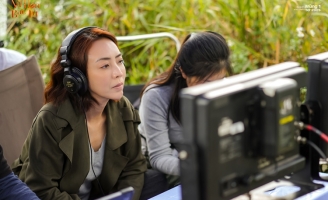 Thu Trang và hành trình lần đầu làm đạo diễn trong Nụ hôn bạc tỷ 