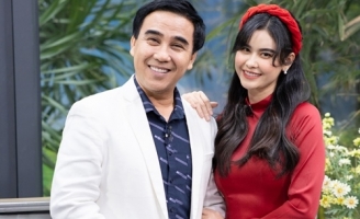 Trương Quỳnh Anh cùng MC Quyền Linh dẫn dắt “Mẹ Chồng Nàng Dâu” cực duyên dáng