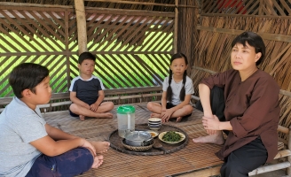 Việt Hương thất vọng khi công chiếu tập 1 phim 'Cân Mẹ' với lượng truy cập thấp