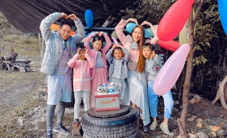 Vợ chồng Lý Hải tổ chức sinh nhật ấm cúng cho con trai út