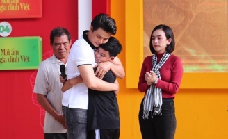 Võ Minh Lâm nói về lý do đặc biệt tặng 3 suất học bổng và xe đạp điện cho trẻ mồ côi