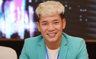 “Vua tóc” Nguyễn Duy đầy áp lực khi ngồi ghế nóng  Kỷ lục Guinness ngành tóc TPHCM 2020